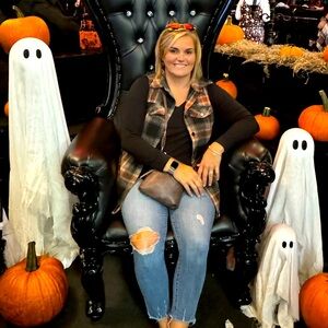 Meet your Posher, Jeanie